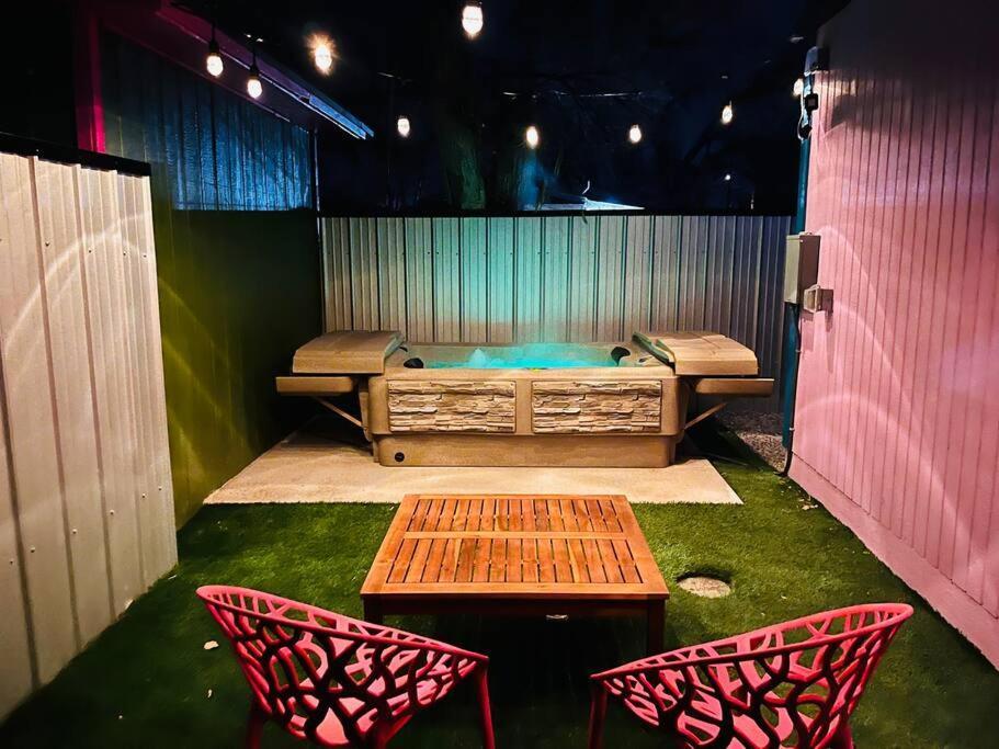 Agave Tiny House At Cactus Flower-Hot Tub-Pet Friendly-No Pet Fees! Албукерке Екстериор снимка