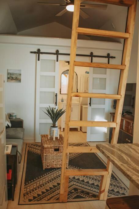 Agave Tiny House At Cactus Flower-Hot Tub-Pet Friendly-No Pet Fees! Албукерке Екстериор снимка