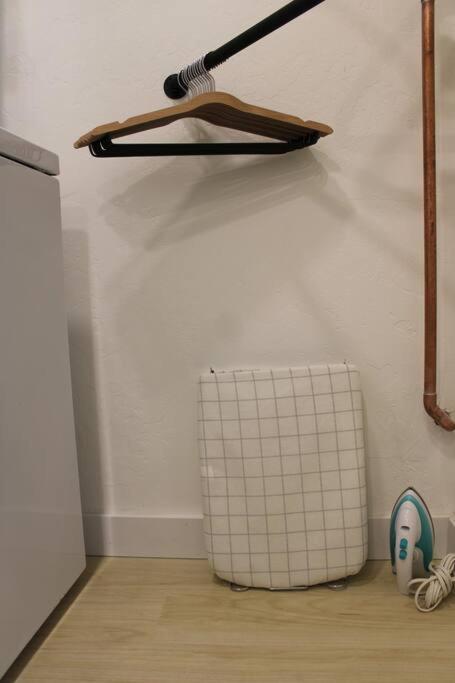 Agave Tiny House At Cactus Flower-Hot Tub-Pet Friendly-No Pet Fees! Албукерке Екстериор снимка